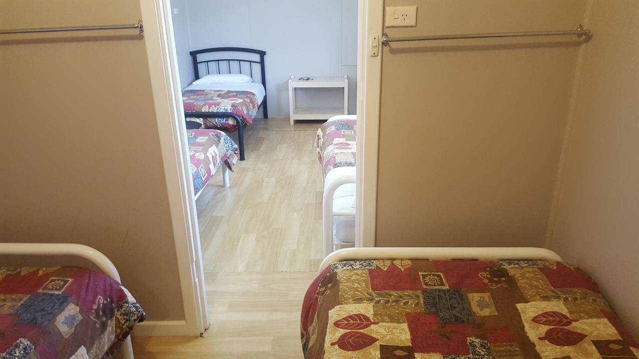 Tingle All Over Budget Accommodation Уолпол Екстериор снимка
