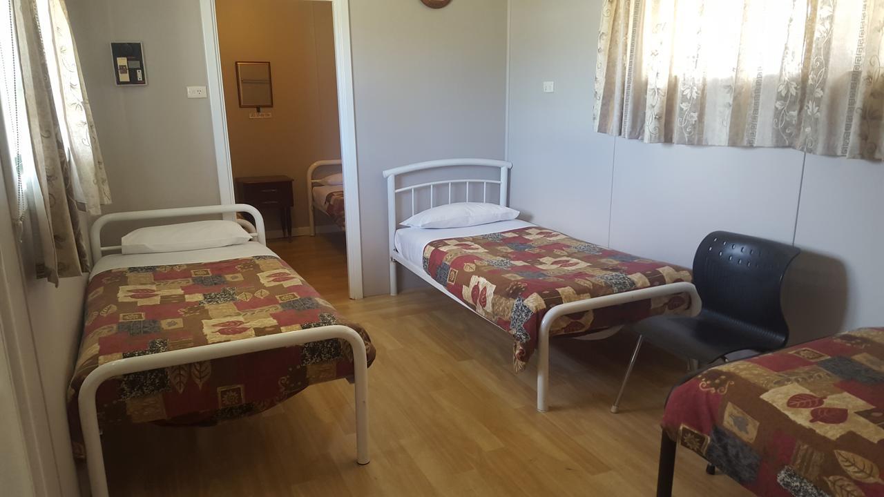 Tingle All Over Budget Accommodation Уолпол Екстериор снимка
