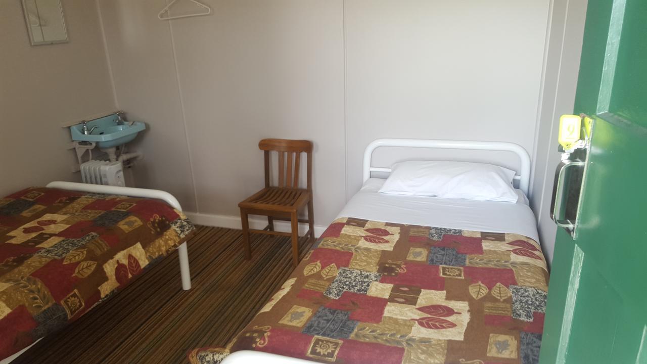 Tingle All Over Budget Accommodation Уолпол Екстериор снимка