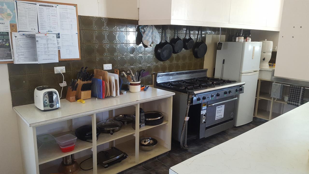 Tingle All Over Budget Accommodation Уолпол Екстериор снимка